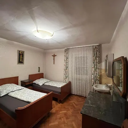 Work & Sleep Apartment *